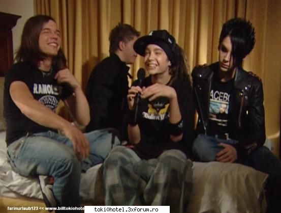 tokio hotel backstage trailer! din dvd !
   dvd